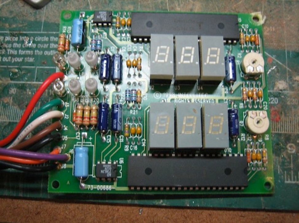 A circuit board

Description automatically generated